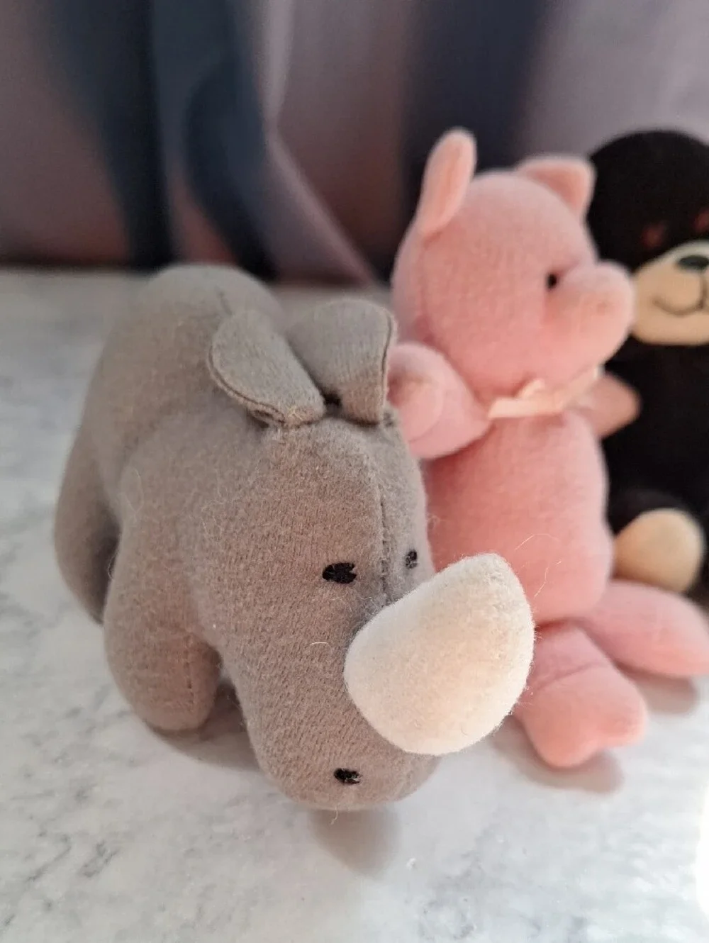 Plush Animal Toy Set - Pk Puppet Pig, Blck Bear, Gry Rhino, Brn Otter ,Org Dino